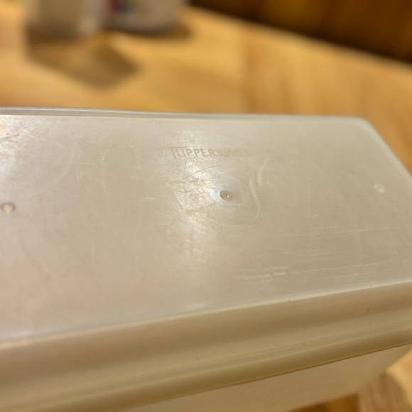 Vintage Tupperware Bread Storage Container - Picture 2 of 4